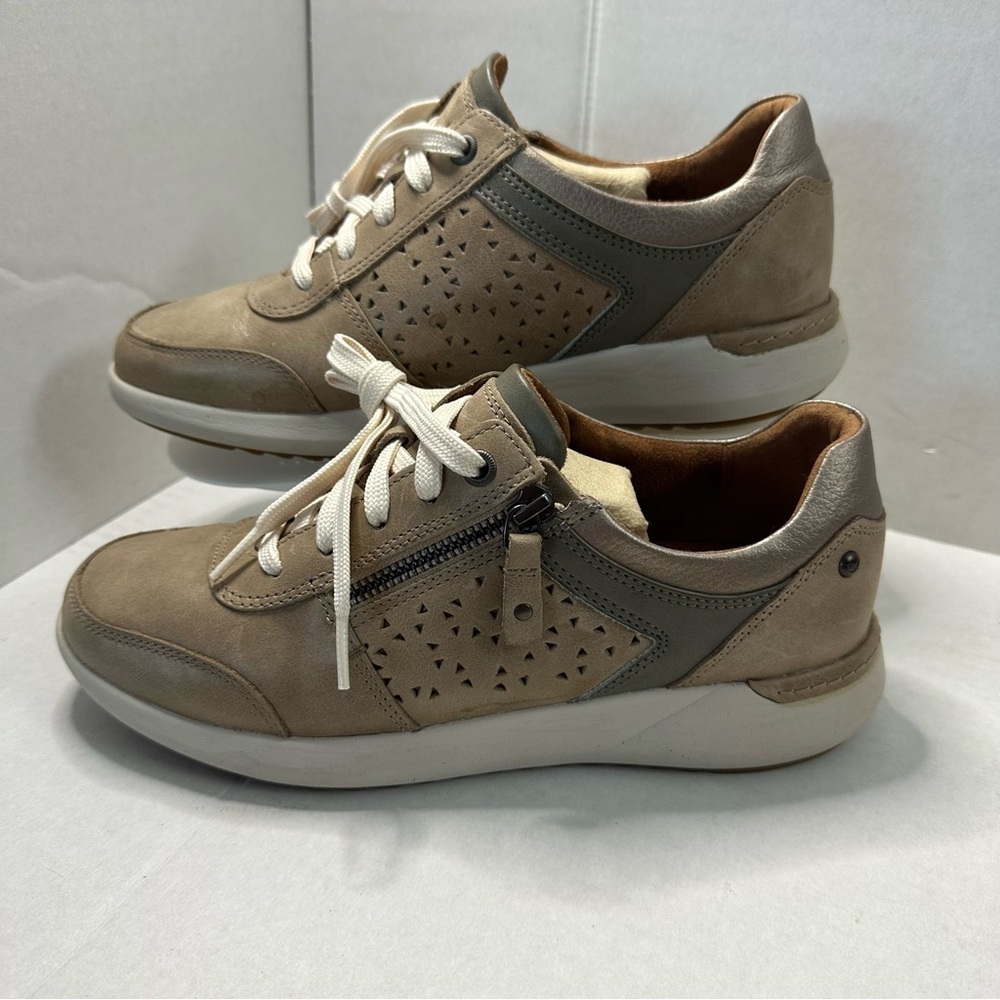 Cobb Hill by New Balance Taupe and Gray Sneakers size 8